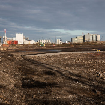 20 - Clearance of the land by South Bank with the Heavy Fuel Oil Tanks in the distance